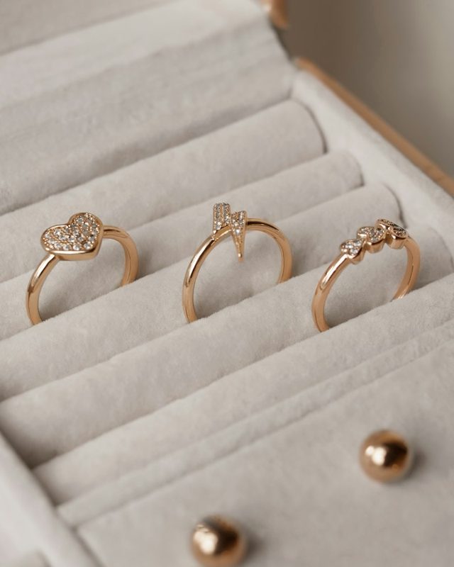 Schmuckverkauf: Gold- und Silberschmuck aus zweiter Hand